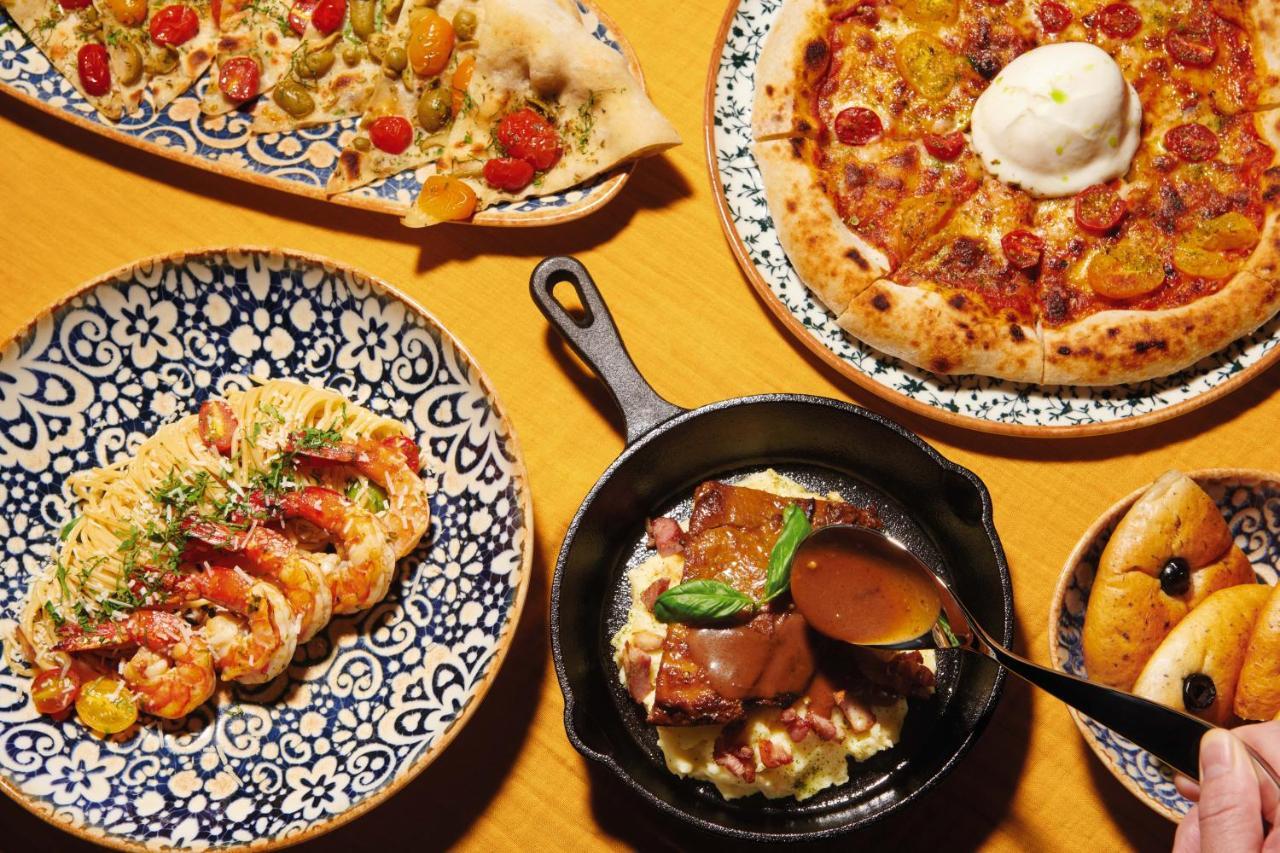 Doubletree By Hilton Shah Alam I-City Eksteriør bilde A selection of dishes from the restaurant