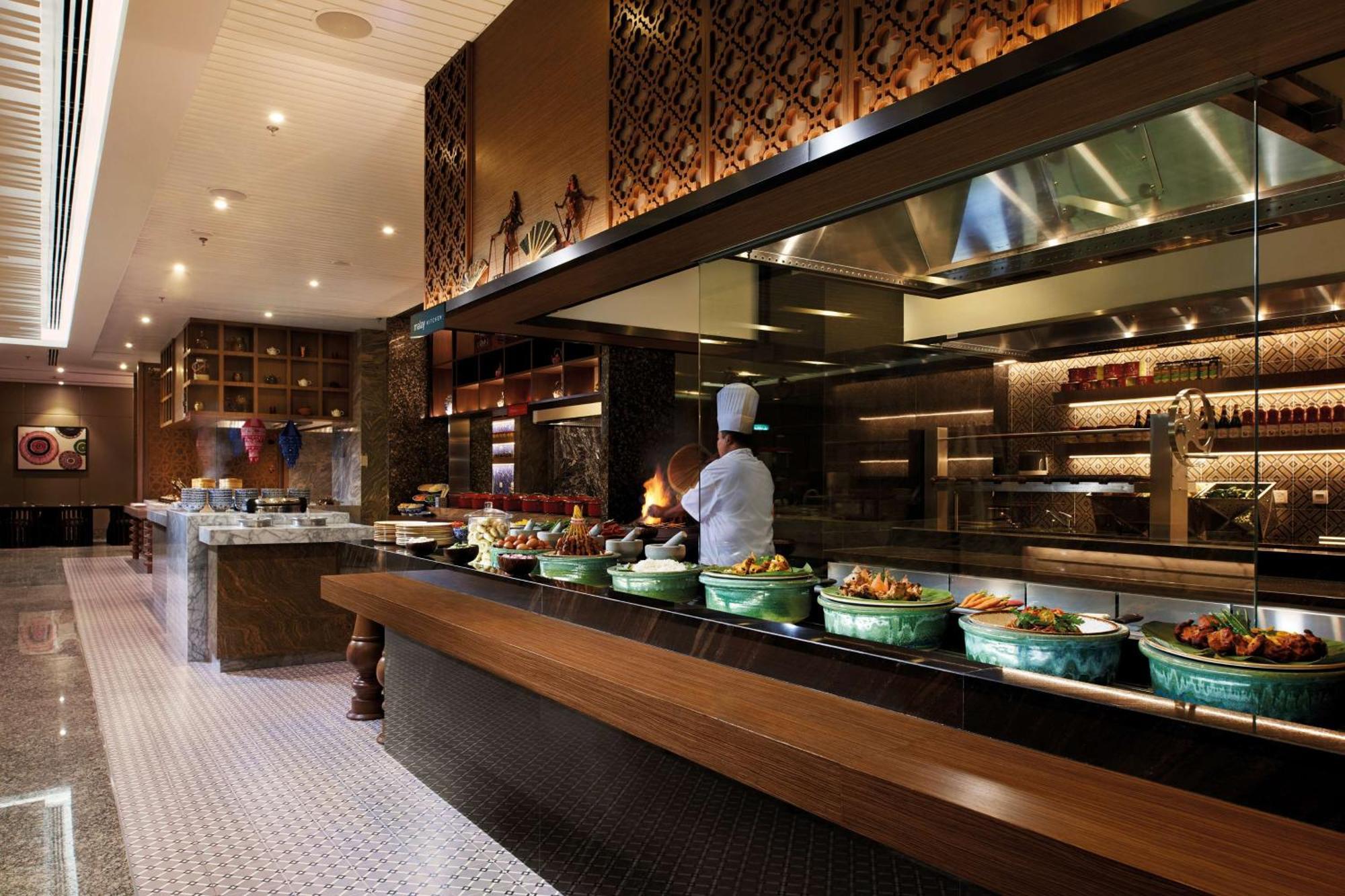 Doubletree By Hilton Shah Alam I-City Eksteriør bilde The buffet at the hotel